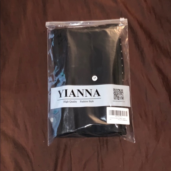 Yianna Waist Trainer - Picture 1 of 2
